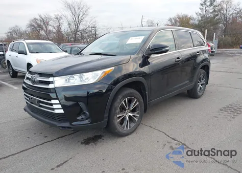 2019 Toyota Highlander Le z USA, uszkodzony, nr VIN 5TDBZRFH4KS960776